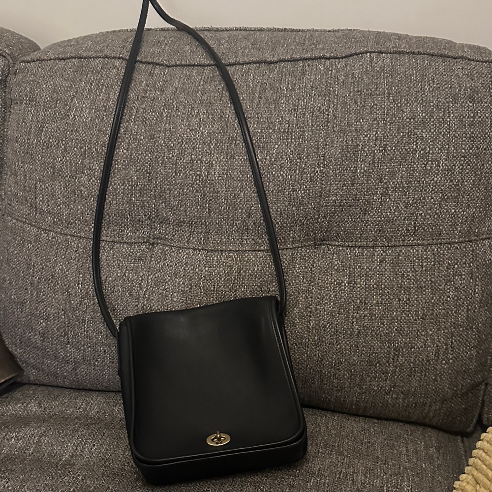 Vintage Coach, Black Leather Shoulder Bag